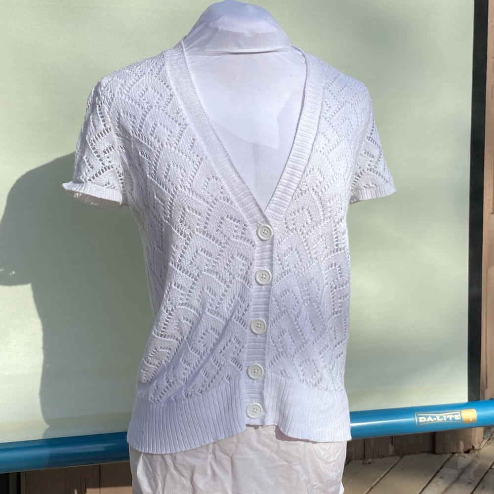 White cotton-blend lace short-sleeved cardigan by New York & Company, Size Large